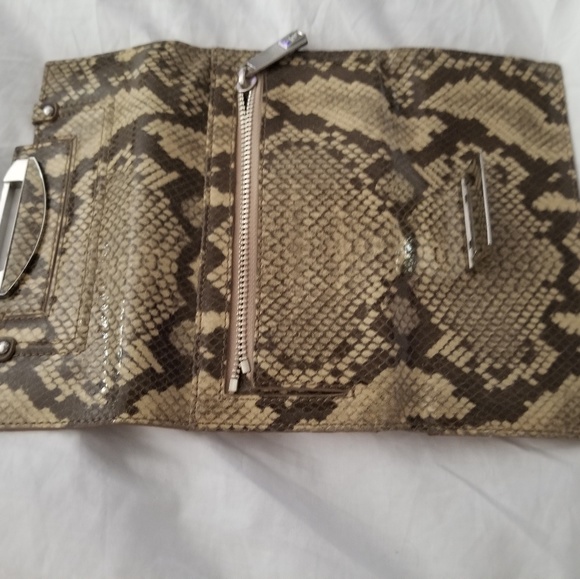 Kooba leather wallet - Picture 5 of 5